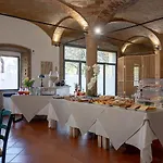 Dmora Retreat *