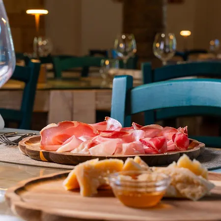 Dmora Retreat فندق بارما